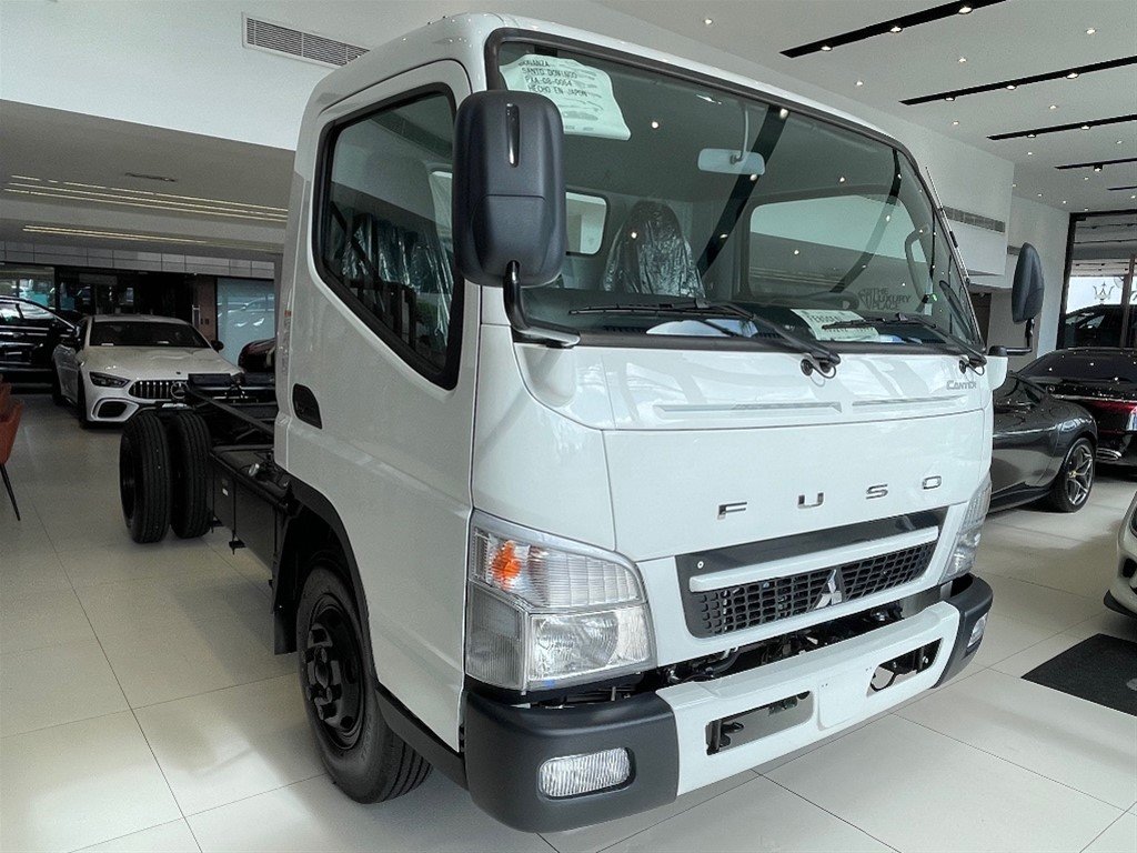 Mitsubishi Motors Canter Chassis 14 pies