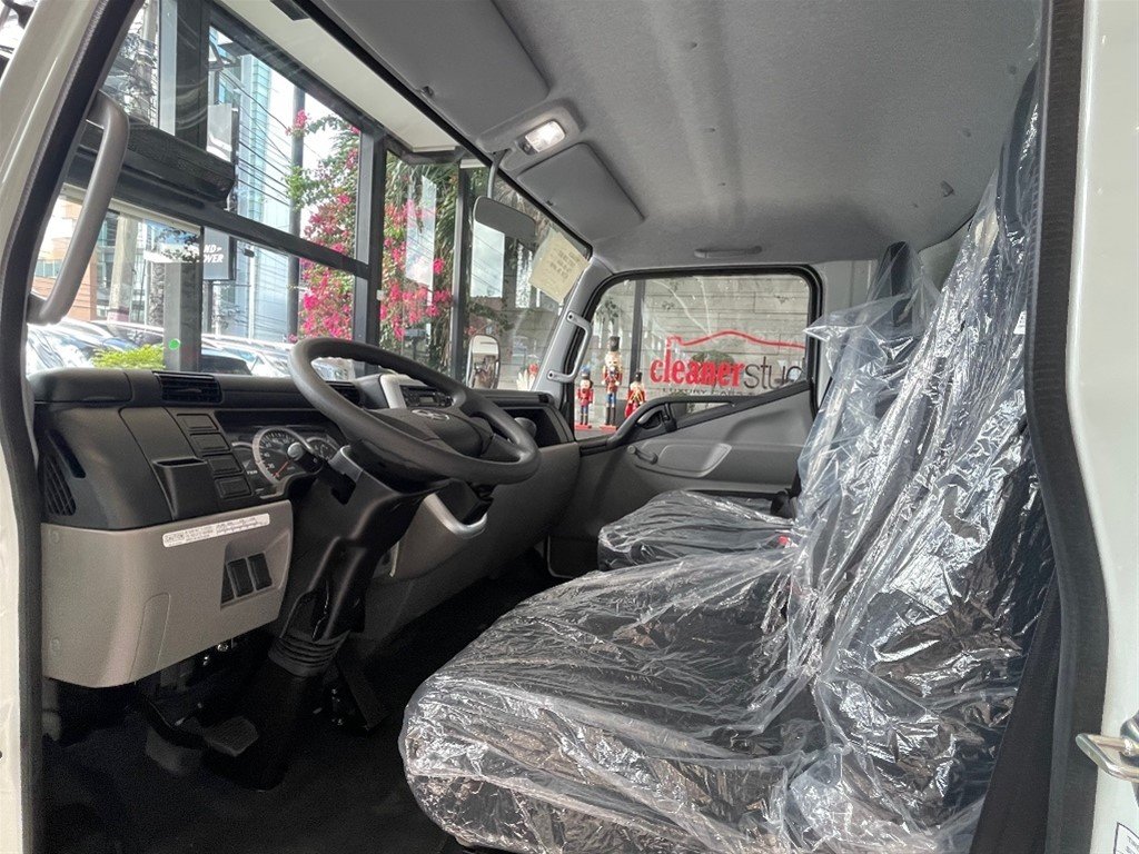 Mitsubishi Motors Canter Chassis 14 pies