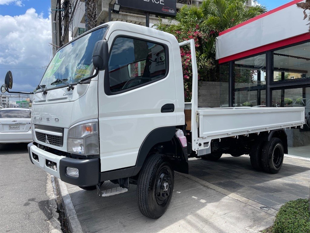 Mitsubishi Motors Canter Cama 14 Pies
