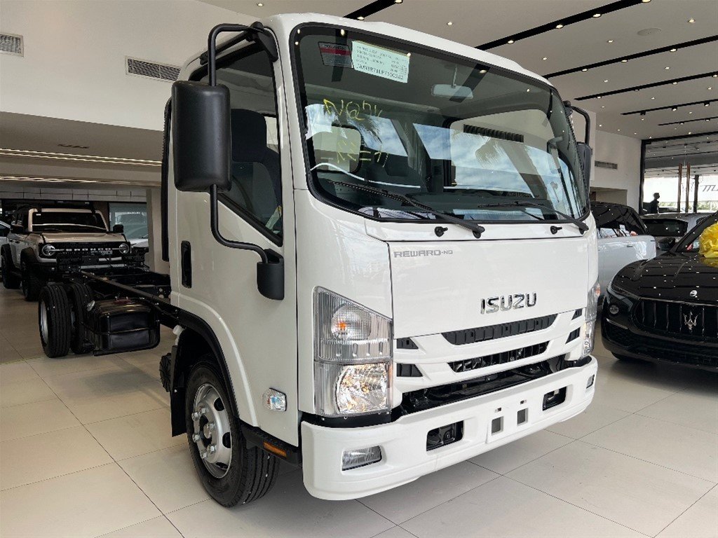 Isuzu NQR 18 Pies