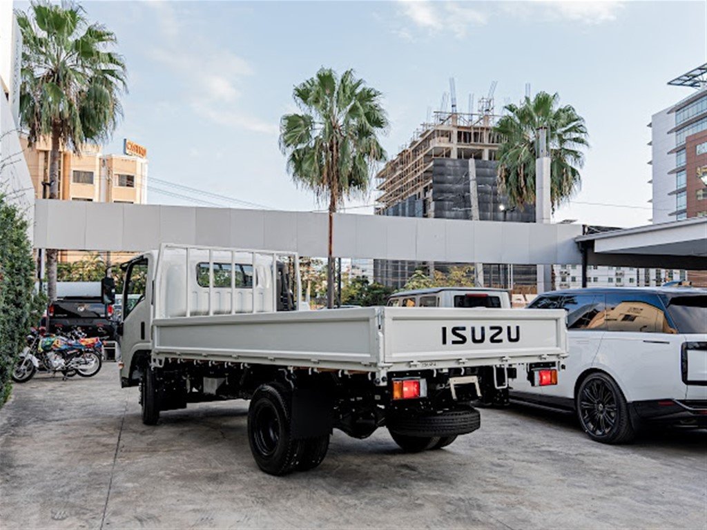 Isuzu NPR Cama Larga