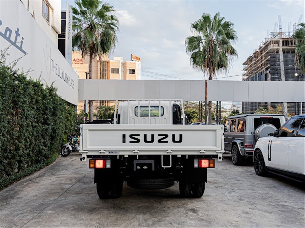 Isuzu NPR Cama Larga