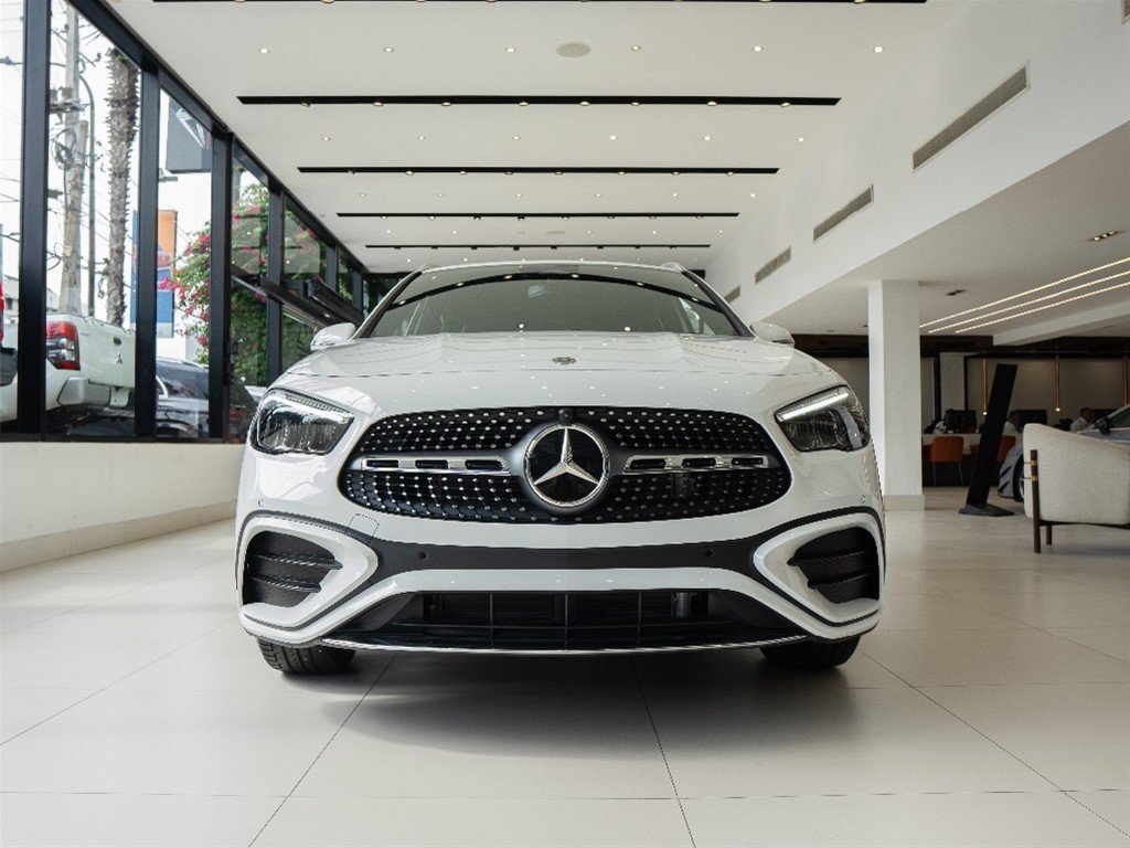 Mercedes-Benz Clase GLA 200 AMG PLUS
