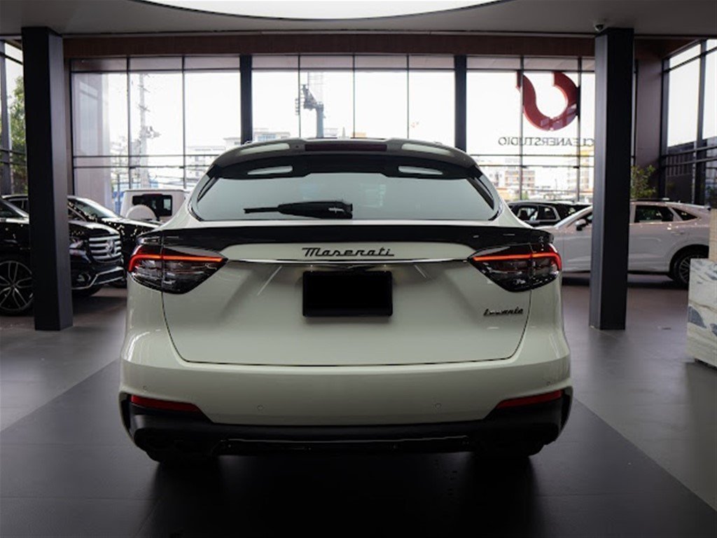 Maserati Levante SQ4 Ermeregildo Zegna