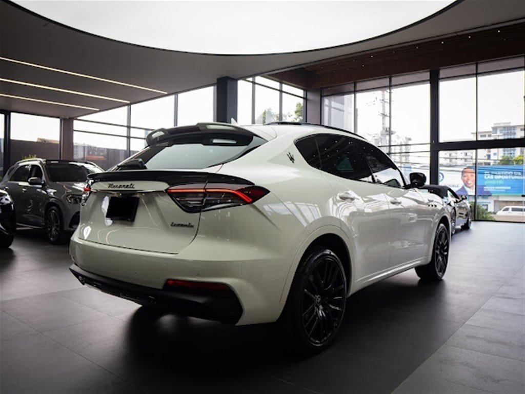 Maserati Levante SQ4 Ermeregildo Zegna