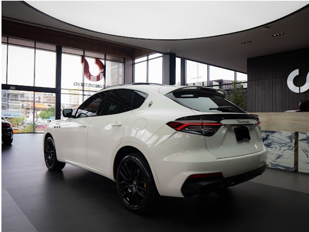 Maserati Levante SQ4 Ermeregildo Zegna
