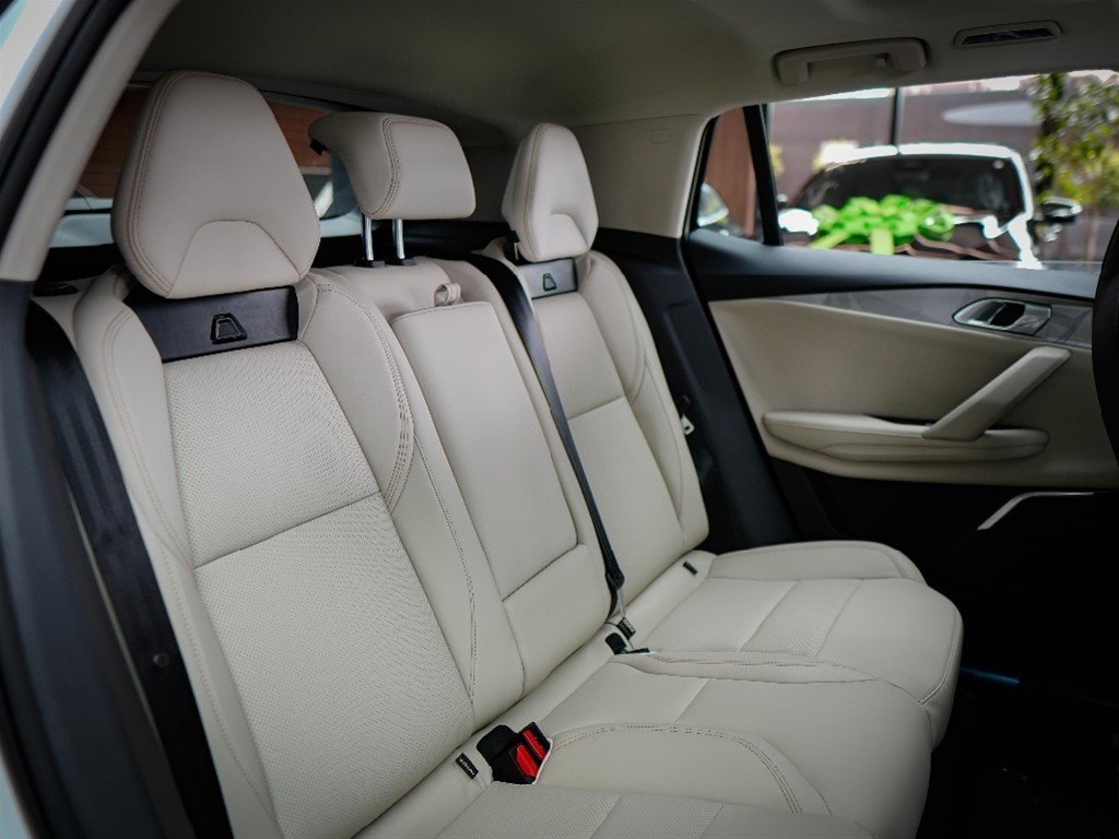 Lynk CO 06 Hyper Halo