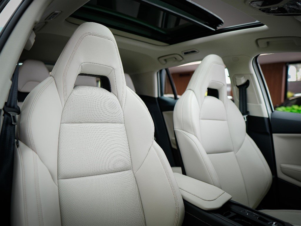 Lynk CO 06 Hyper Halo