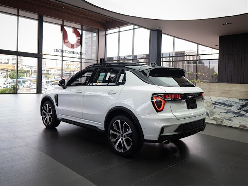 Lynk CO 01 Louder Pro