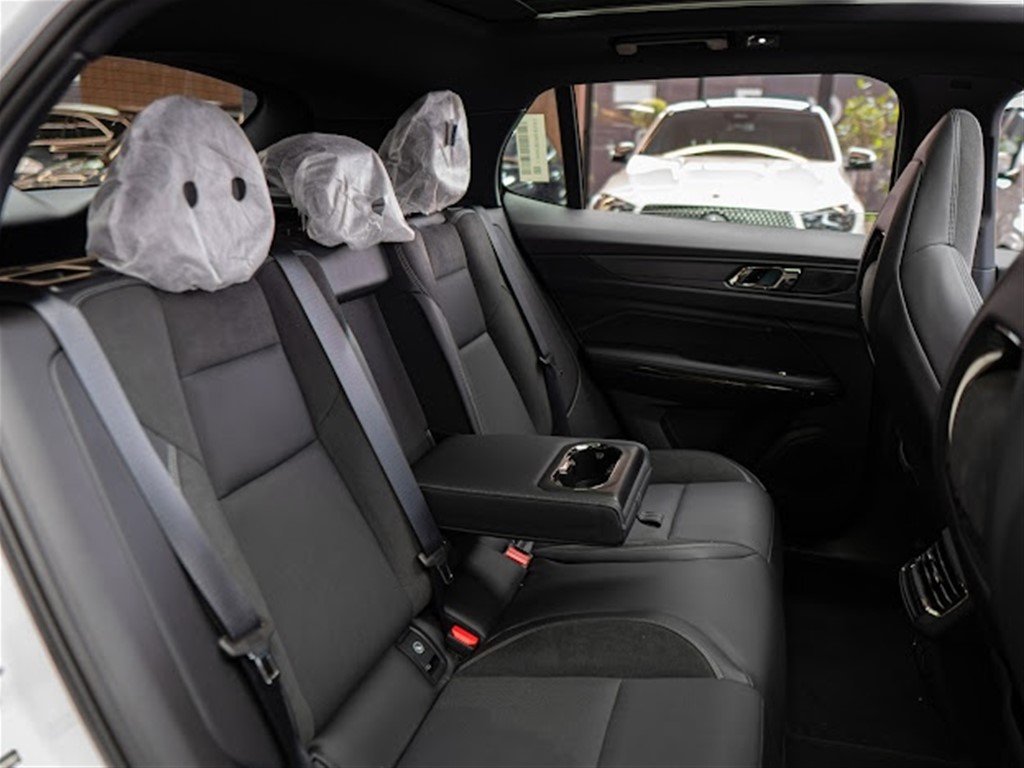 Lynk CO 01 Louder Pro