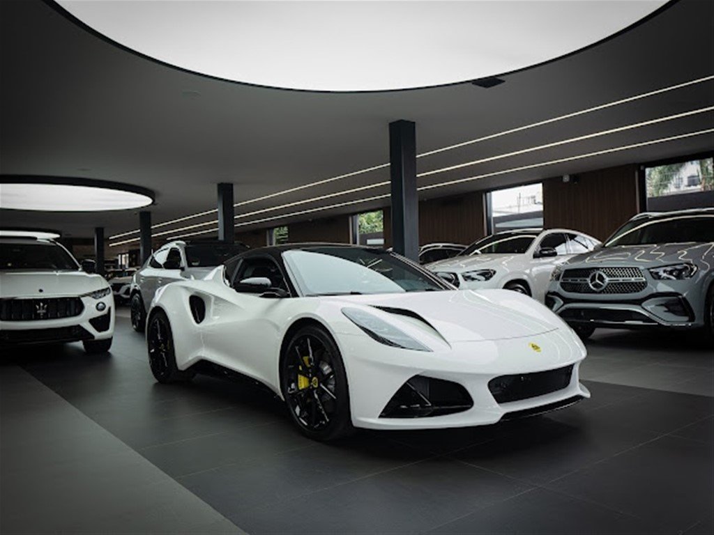 Lotus Emira