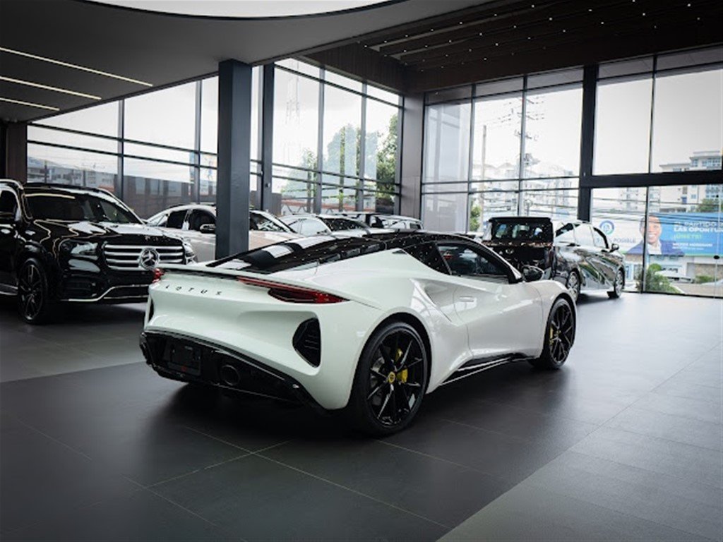Lotus Emira