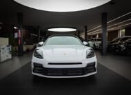 Porsche Panamera 4