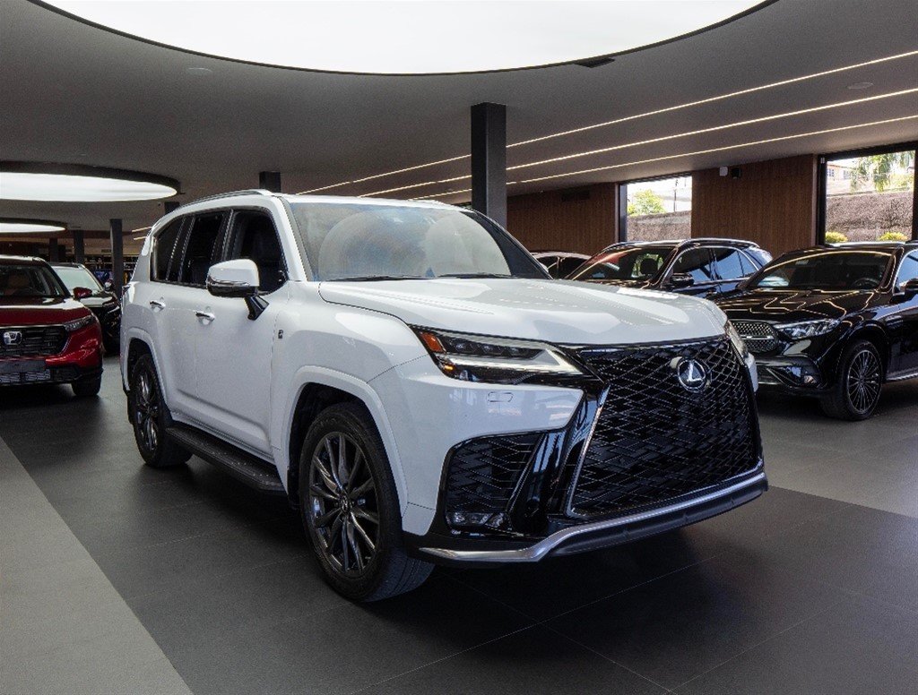 Lexus LX 600 F Sport