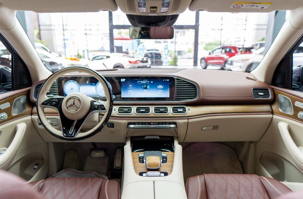 Mercedes-Benz Clase GLS 600 Maybach First Class