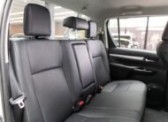 Toyota Hilux WIDE TREAD