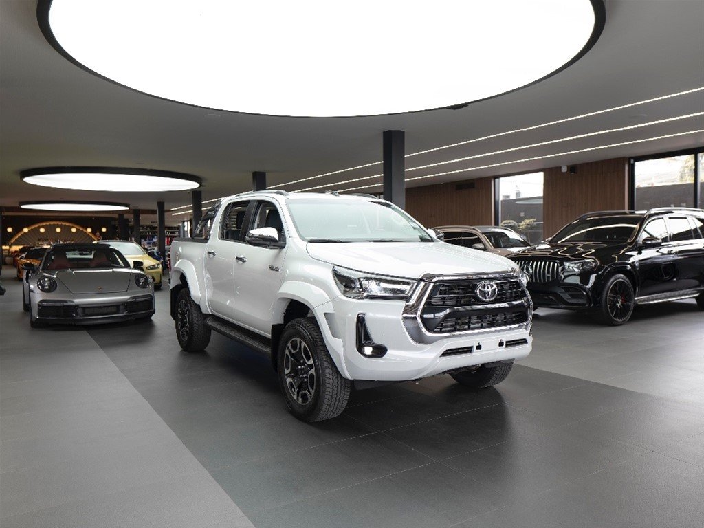 Toyota Hilux WIDE TREAD