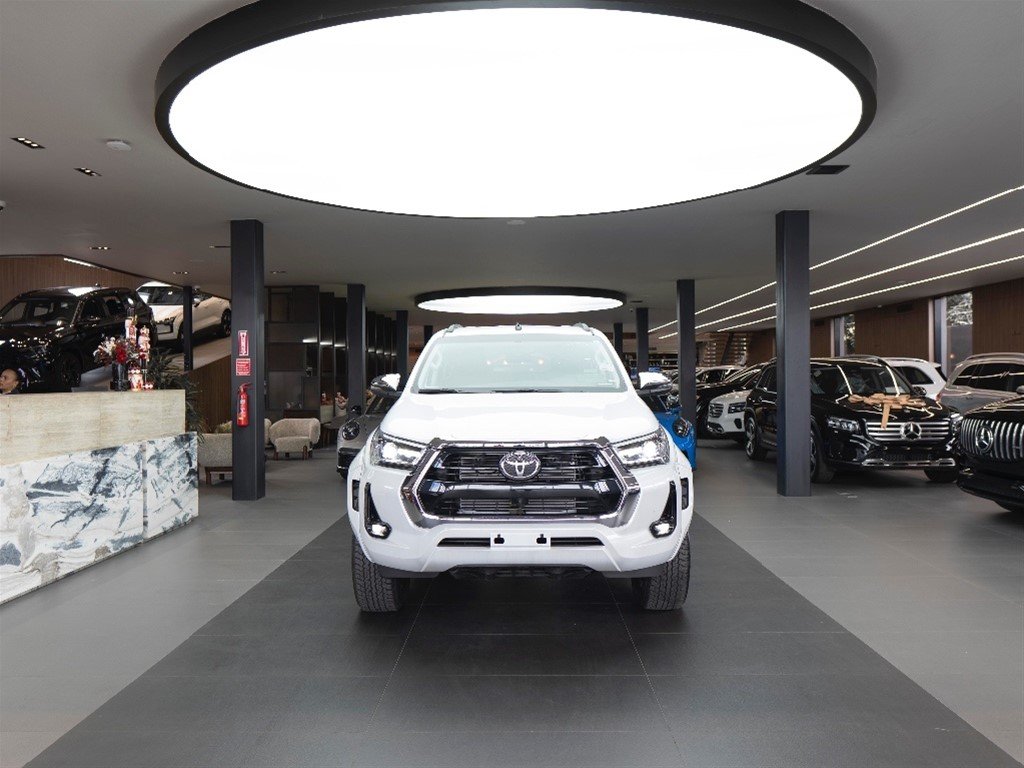 Toyota Hilux WIDE TREAD