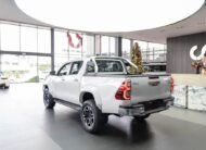 Toyota Hilux WIDE TREAD