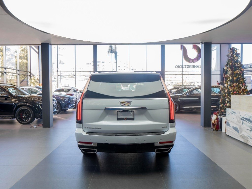 Cadillac Escalade Premium Luxury Long
