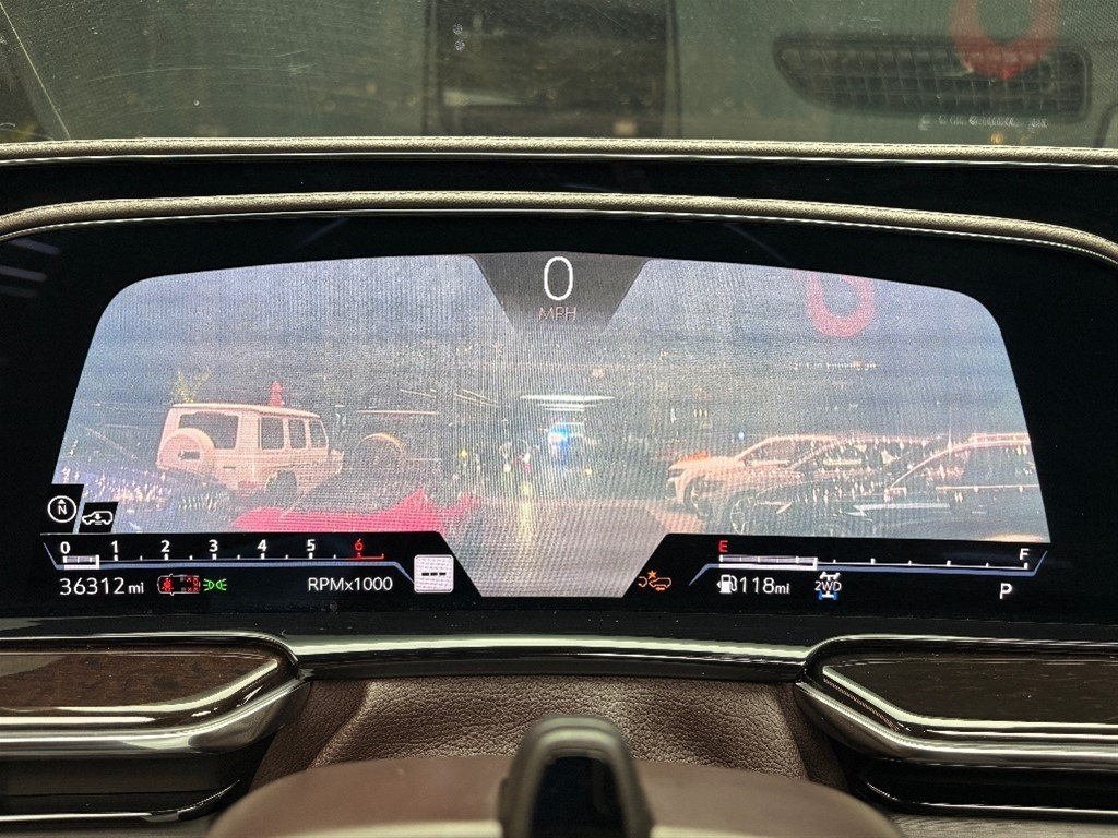 Cadillac Escalade Premium Luxury Long