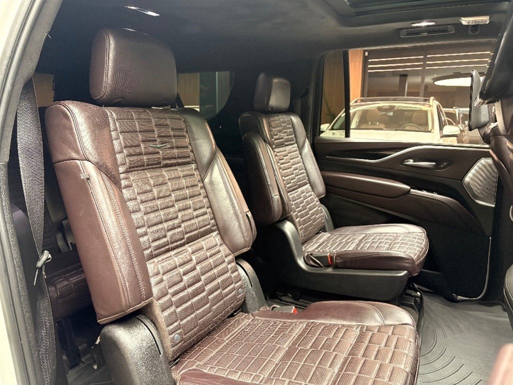 Cadillac Escalade Premium Luxury Long
