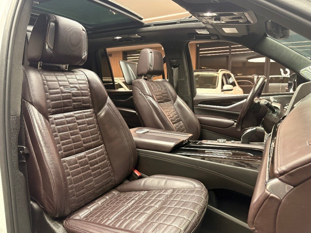 Cadillac Escalade Premium Luxury Long