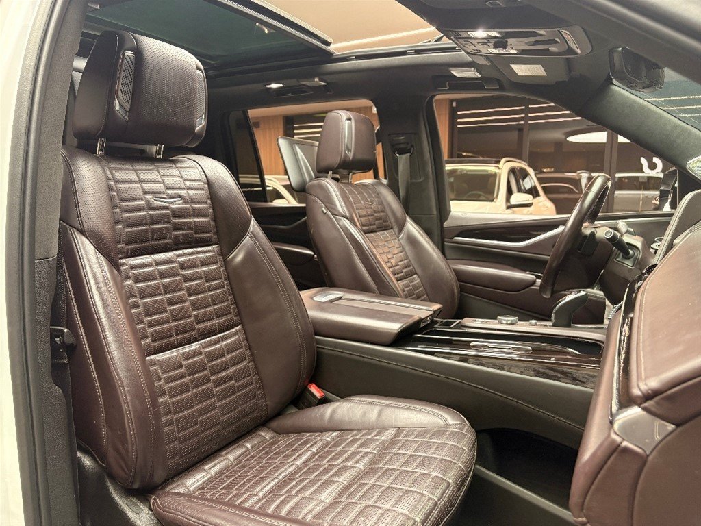 Cadillac Escalade Premium Luxury Long