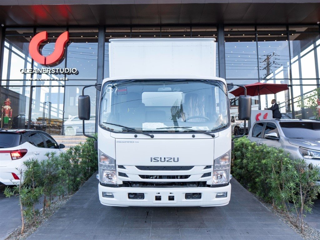 Isuzu Camion Furgon