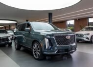 Cadillac Escalade Luxury Short
