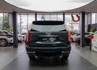 Cadillac Escalade Luxury Short