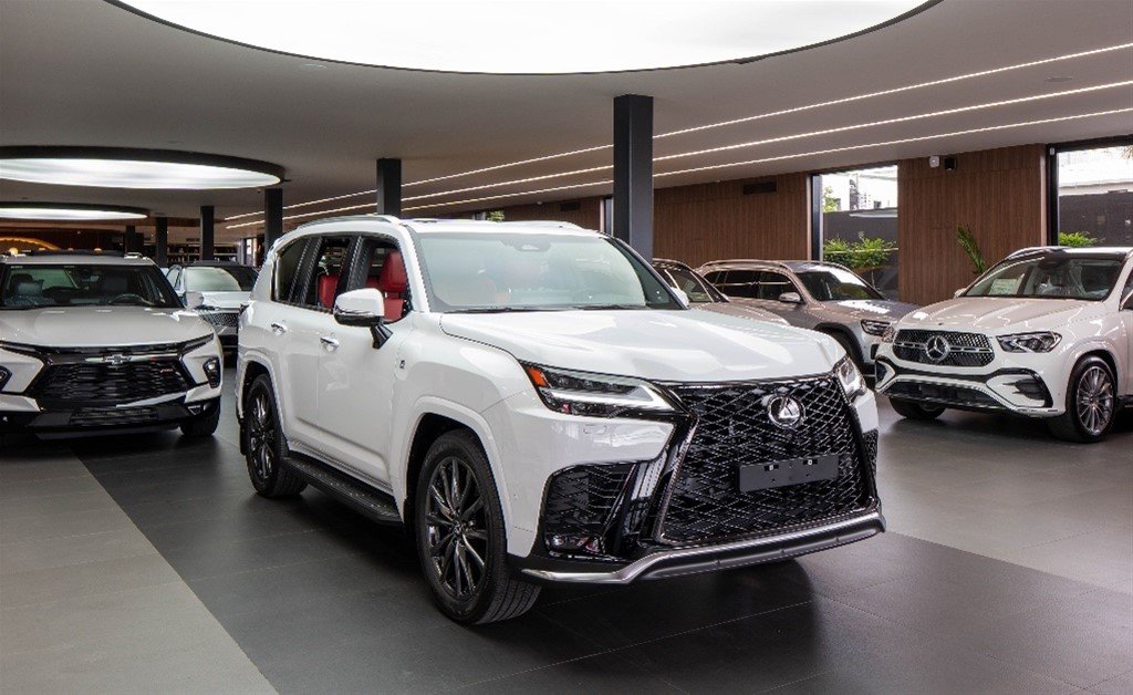 Lexus LX 700 H F SPORT