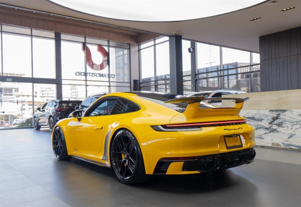 Porsche 911 Carrera GTS