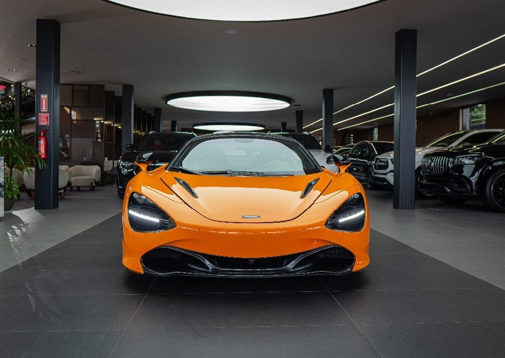 McLaren 720 S Coupe
