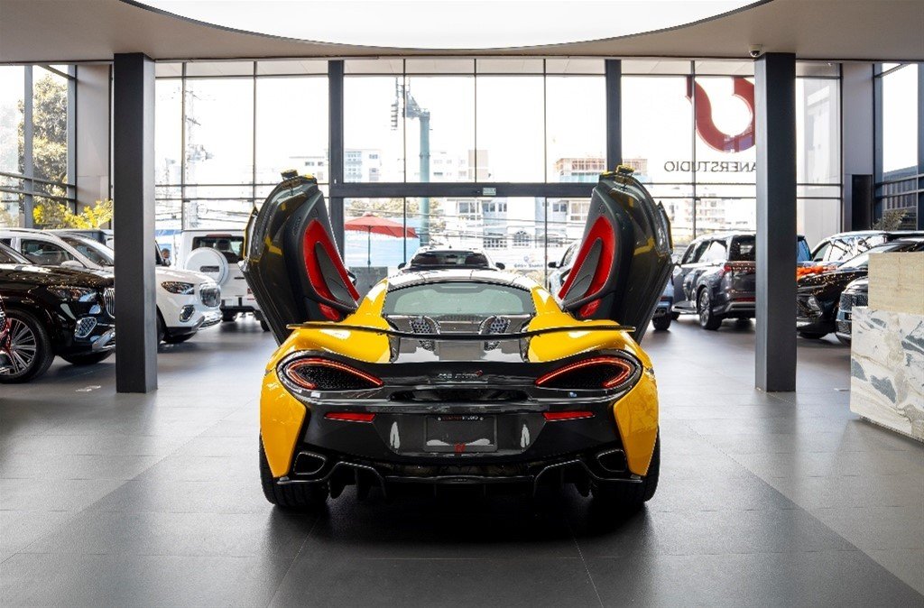 McLaren 570  S Coupe